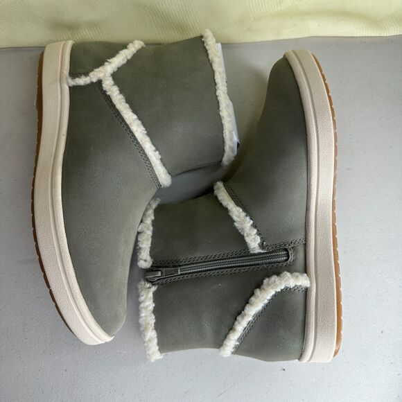 Cloudsteppers by Clarks Faux Fur Ankle Boots Step Glow Rose Dusty Olive 5M NWB - Picture 9 of 11